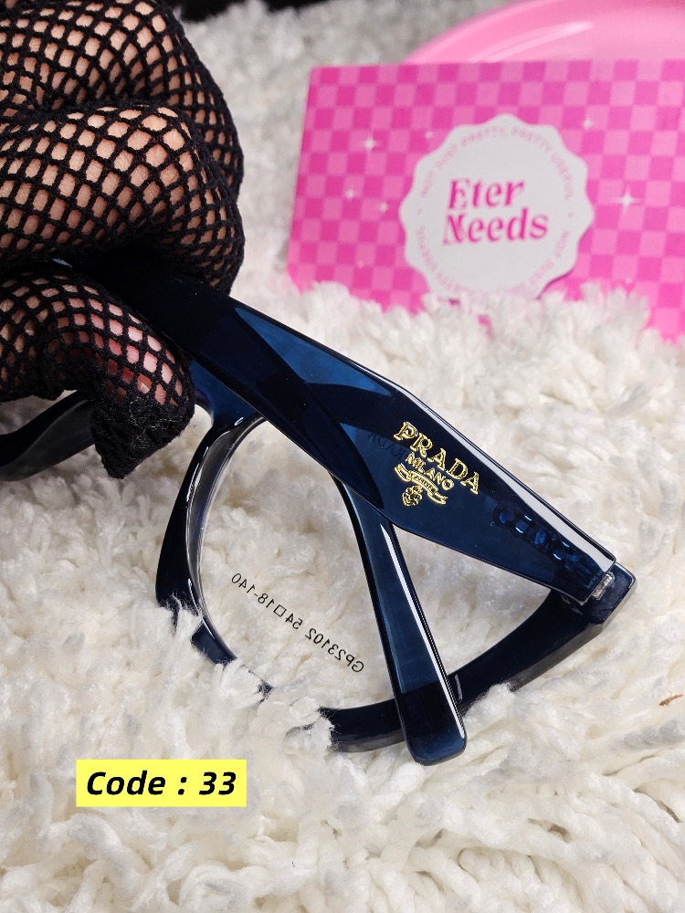 Geometrical bold frame