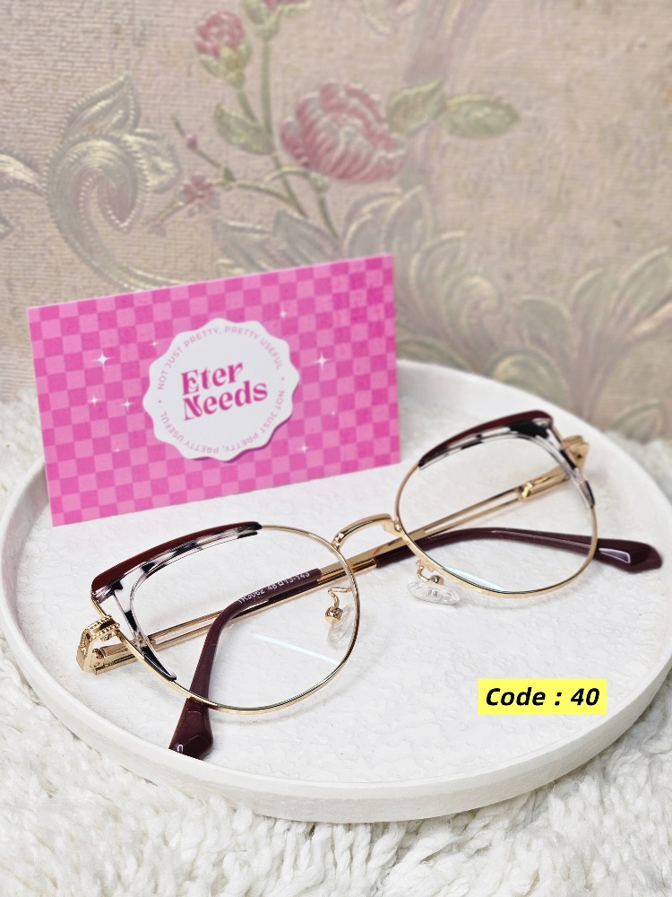 Half- round classic glasses — Maroon